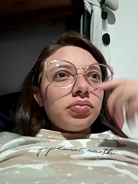 Snapshot of linda-schmidt chatting on November 6, 2025, 3:43 am linda-schmidt online show from November 6, 2025, 3:43 am