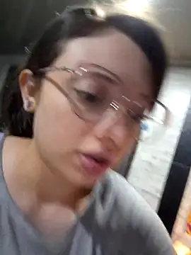 Snapshot of linda-schmidt chatting on November 7, 2025, 12:59 am linda-schmidt online show from November 7, 2025, 12:59 am