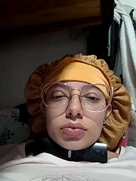 Snapshot of linda-schmidt chatting on November 28, 2025, 4:23 am linda-schmidt online show from November 28, 2025, 4:23 am