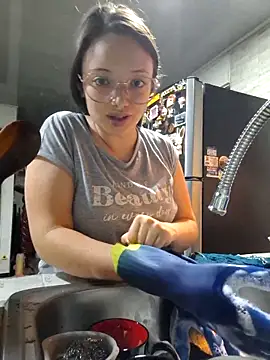 Snapshot of linda-schmidt chatting on November 2, 2025, 12:59 am linda-schmidt online show from November 2, 2025, 12:59 am