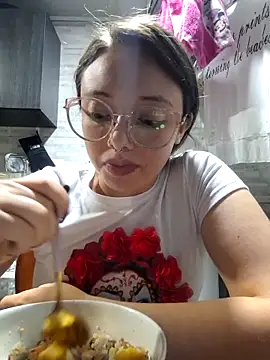 Snapshot of linda-schmidt chatting on October 21, 2025, 10:09 pm linda-schmidt online show from October 21, 2025, 10:09 pm