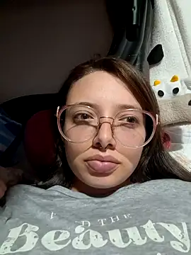 Snapshot of linda-schmidt chatting on November 3, 2025, 3:56 am linda-schmidt online show from November 3, 2025, 3:56 am