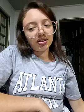 Snapshot of linda-schmidt chatting on November 14, 2025, 3:32 am linda-schmidt online show from November 14, 2025, 3:32 am