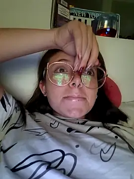 Snapshot of linda-schmidt chatting on November 16, 2025, 1:43 am linda-schmidt online show from November 16, 2025, 1:43 am