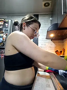 Snapshot of linda-schmidt chatting on November 12, 2025, 8:12 pm linda-schmidt online show from November 12, 2025, 8:12 pm