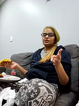 DirtySnowball69 online show from September 14, 2025, 3:56 pm