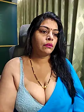 Snapshot of tarivishu23 chatting on November 10, 2025, 5:12 am tarivishu23 online show from November 10, 2025, 5:12 am