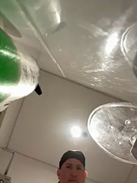 Snapshot of xavier_1988 chatting on November 16, 2025, 1:05 pm xavier 1988 online show from November 16, 2025, 1:05 pm