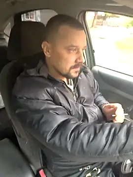 Snapshot of DanielOhCool chatting on October 5, 2025, 11:23 am DanielOhCool online show from October 5, 2025, 11:23 am