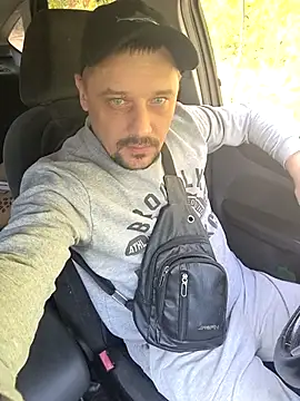 Snapshot of DanielOhCool chatting on September 17, 2025, 11:12 am DanielOhCool online show from September 17, 2025, 11:12 am