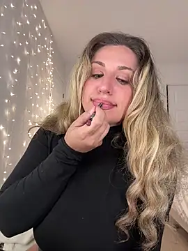 Snapshot of miamellycious chatting on September 26, 2025, 3:24 am miamellycious online show from September 26, 2025, 3:24 am