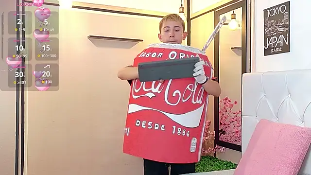 Snapshot of Chris_Bennett chatting on October 31, 2025, 9:00 pm Chris Bennett online show from October 31, 2025, 9:00 pm