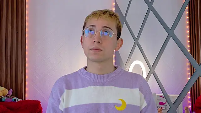 Snapshot of Chris_Bennett chatting on November 7, 2025, 12:53 pm Chris Bennett online show from November 7, 2025, 12:53 pm