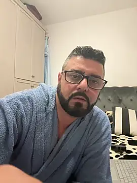 ChiIul11 online show from March 22, 2026, 11:06 pm