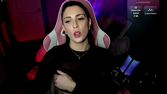 Snapshot of queenxlexy chatting on January 7, 2025, 9:46 pm queenxlexy online show from January 7, 2025, 9:46 pm