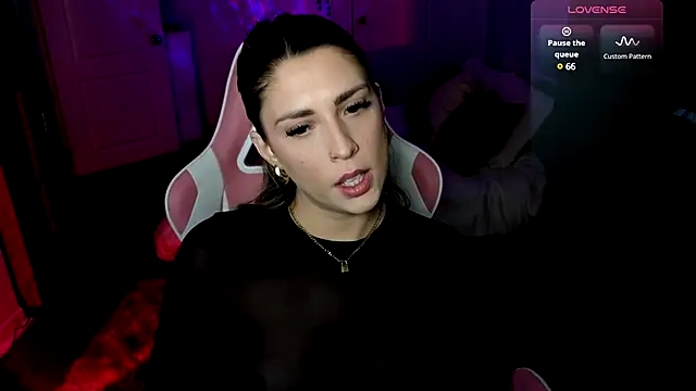 Snapshot of queenxlexy chatting on January 7, 2025, 6:24 pm queenxlexy online show from January 7, 2025, 6:24 pm