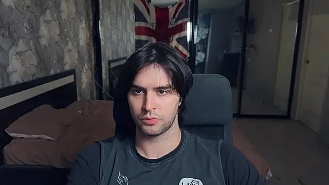 Snapshot of keanu_reevez chatting on October 13, 2025, 1:45 pm keanu reevez online show from October 13, 2025, 1:45 pm