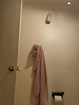 tropikboy online show from February 12, 2026, 10:04 am