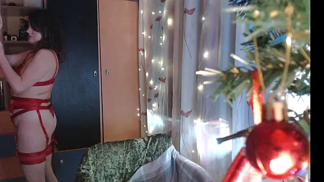 Snapshot of LizaCakes chatting on December 19, 2024, 11:18 am LizaCakes online show from December 19, 2024, 11:18 am