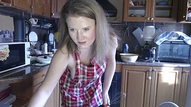 Snapshot of LizaCakes chatting on March 18, 2025, 2:17 pm LizaCakes online show from March 18, 2025, 2:17 pm