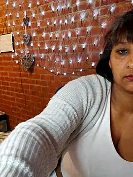 Snapshot of Lilybanx chatting on March 10, 2025, 6:45 pm Lilybanx online show from March 10, 2025, 6:45 pm