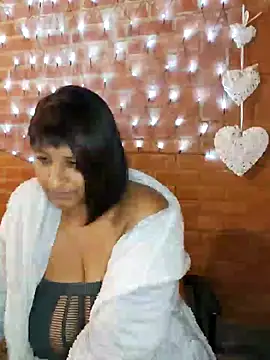Snapshot of Lilybanx chatting on December 22, 2024, 7:21 pm Lilybanx online show from December 22, 2024, 7:21 pm