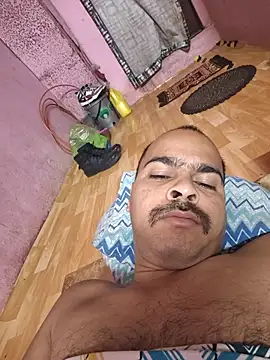 Vickyrajput009 online show from November 19, 2025, 2:33 am