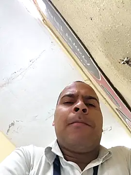 Vickyrajput009 online show from April 17, 2026, 4:26 am