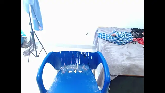 Snapshot of keyklin1 chatting on October 22, 2025, 11:42 am keyklin1 online show from October 22, 2025, 11:42 am