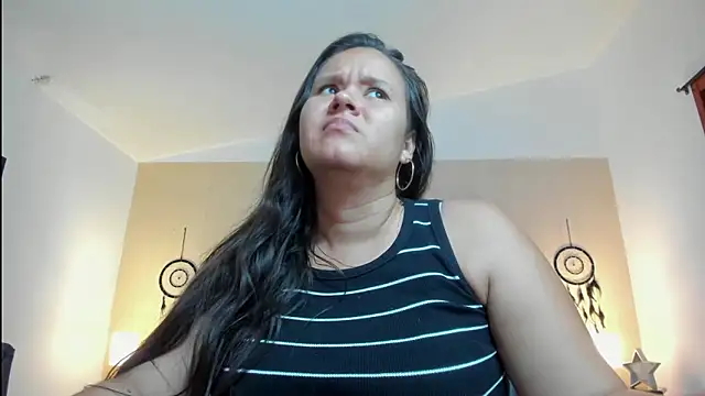 Snapshot of emily_lovexx chatting on September 24, 2025, 8:26 pm emily lovexx online show from September 24, 2025, 8:26 pm