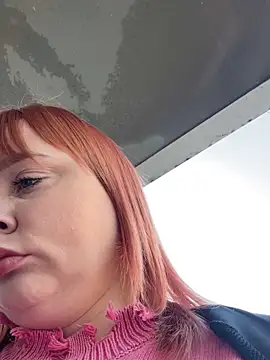 Snapshot of Model9798 chatting on November 14, 2025, 7:01 am Model9798 online show from November 14, 2025, 7:01 am