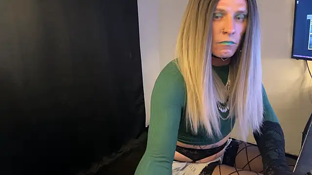 xdresserwithass online show from October 1, 2025, 6:18 am