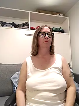 SweetandNaughty1 online show from February 8, 2026, 11:35 pm