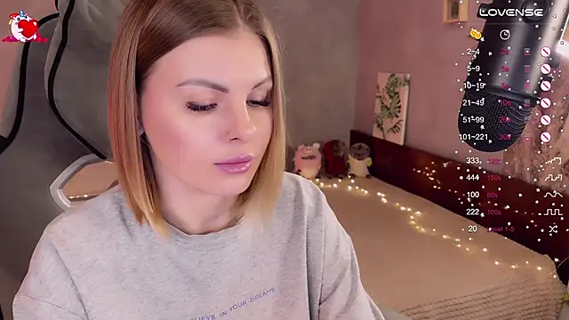 Your Sweet Lilu online show from March 14, 2025, 5:02 pm