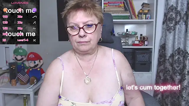 Snapshot of Mella4you chatting on November 10, 2025, 9:47 am Mella4you online show from November 10, 2025, 9:47 am