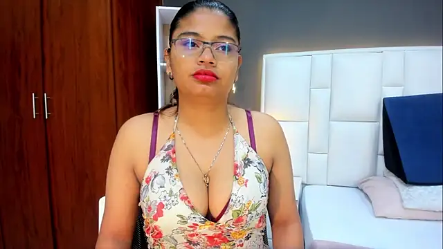 Snapshot of yeral2017 chatting on November 26, 2025, 1:00 pm yeral2017 online show from November 26, 2025, 1:00 pm