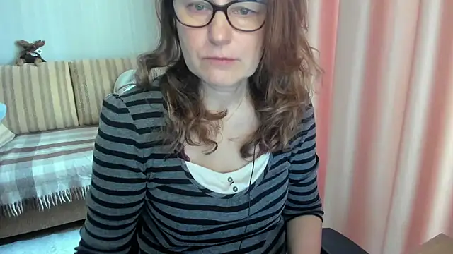 lauraoven online show from March 17, 2026, 7:22 am