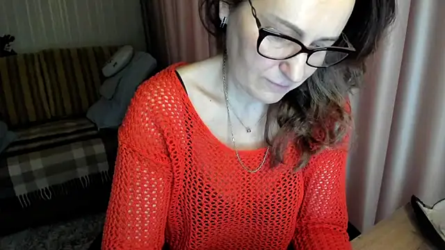 lauraoven online show from February 9, 2026, 7:50 am