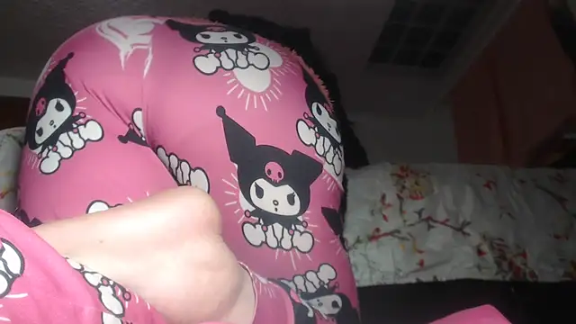 prettyangelsquirt online show from February 24, 2026, 9:04 pm