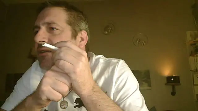 Snapshot of matrikes1 chatting on March 18, 2025, 7:12 pm matrikes1 online show from March 18, 2025, 7:12 pm