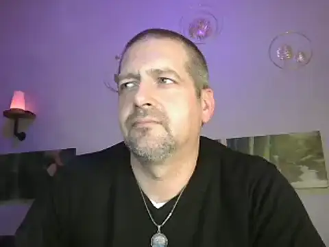 Snapshot of matrikes1 chatting on February 10, 2025, 8:21 pm matrikes1 online show from February 10, 2025, 8:21 pm