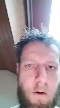 Snapshot of Kw8585kw chatting on January 10, 2025, 3:27 pm Kw8585kw online show from January 10, 2025, 3:27 pm