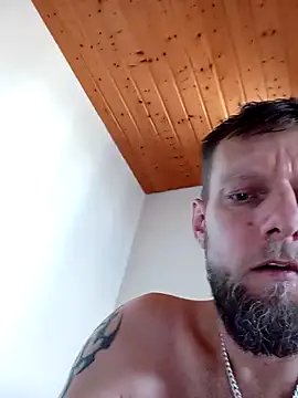 Snapshot of Kw8585kw chatting on October 5, 2025, 7:54 am Kw8585kw online show from October 5, 2025, 7:54 am