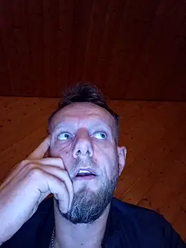 Snapshot of Kw8585kw chatting on September 14, 2025, 12:00 am Kw8585kw online show from September 14, 2025, 12:00 am