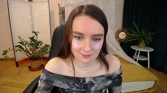 Snapshot of CloudGrace chatting on March 21, 2025, 3:12 am CloudGrace online show from March 21, 2025, 3:12 am