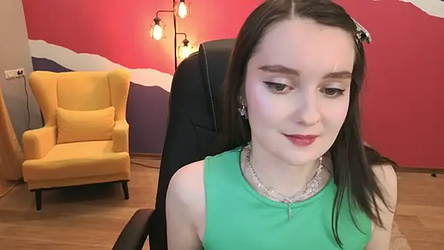 Snapshot of CloudGrace chatting on October 6, 2025, 6:19 pm CloudGrace online show from October 6, 2025, 6:19 pm