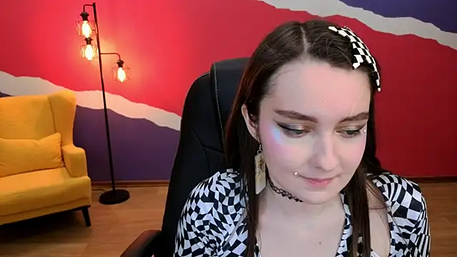 Snapshot of CloudGrace chatting on September 13, 2025, 6:19 pm CloudGrace online show from September 13, 2025, 6:19 pm