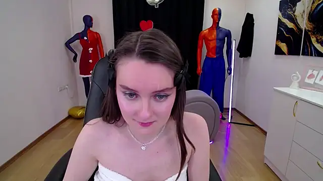 Snapshot of CloudGrace chatting on March 20, 2025, 6:19 am CloudGrace online show from March 20, 2025, 6:19 am