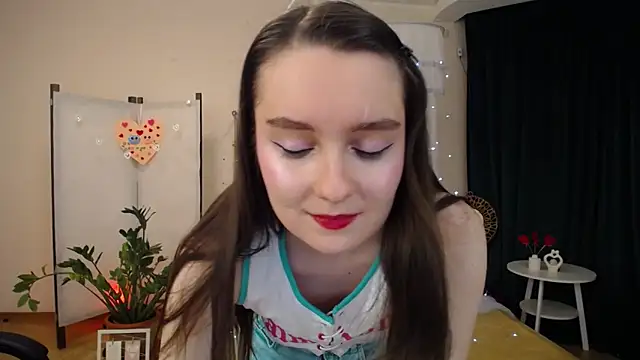 Snapshot of CloudGrace chatting on March 3, 2025, 3:16 am CloudGrace online show from March 3, 2025, 3:16 am