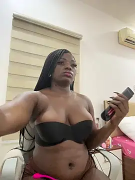 Snapshot of Sweetbootty chatting on October 1, 2025, 7:29 pm Sweetbootty online show from October 1, 2025, 7:29 pm